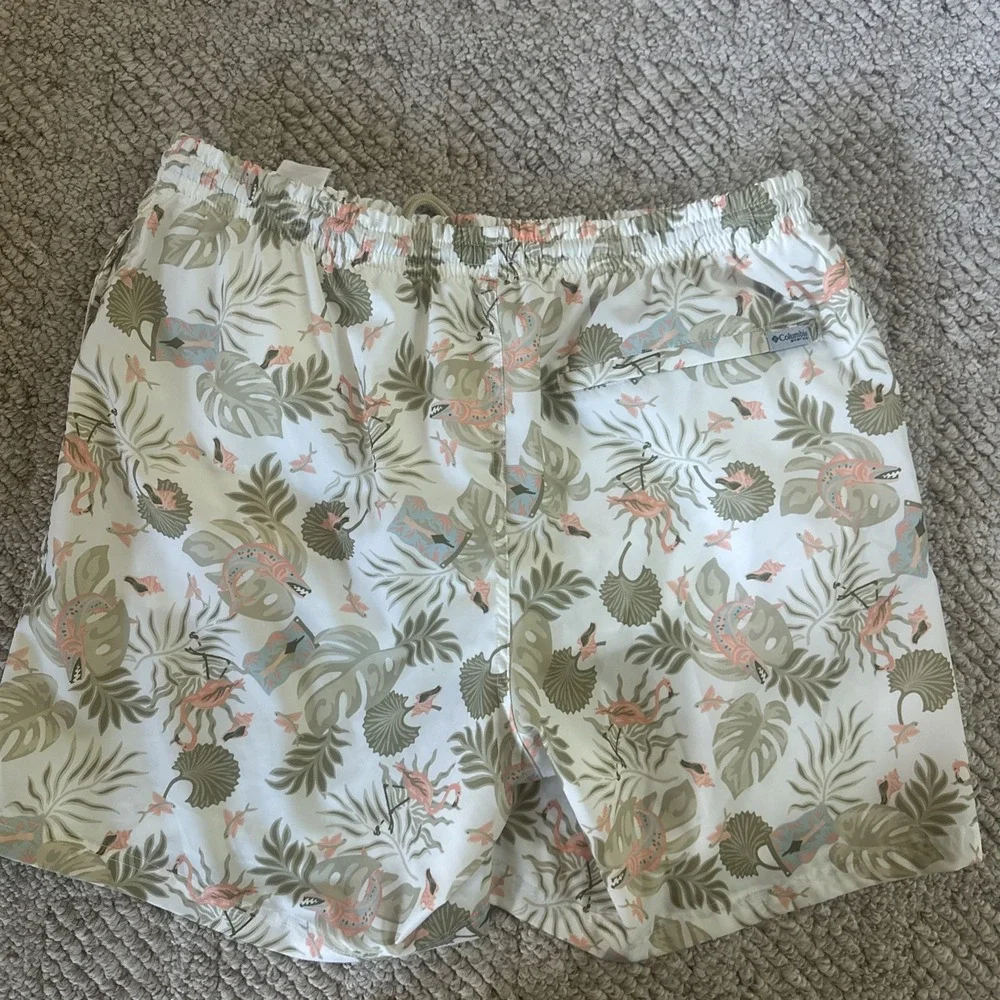 Columbia PFG Mens Size Large Swim Trunk Water Shorts Lined Inseam 5.5 NWOT